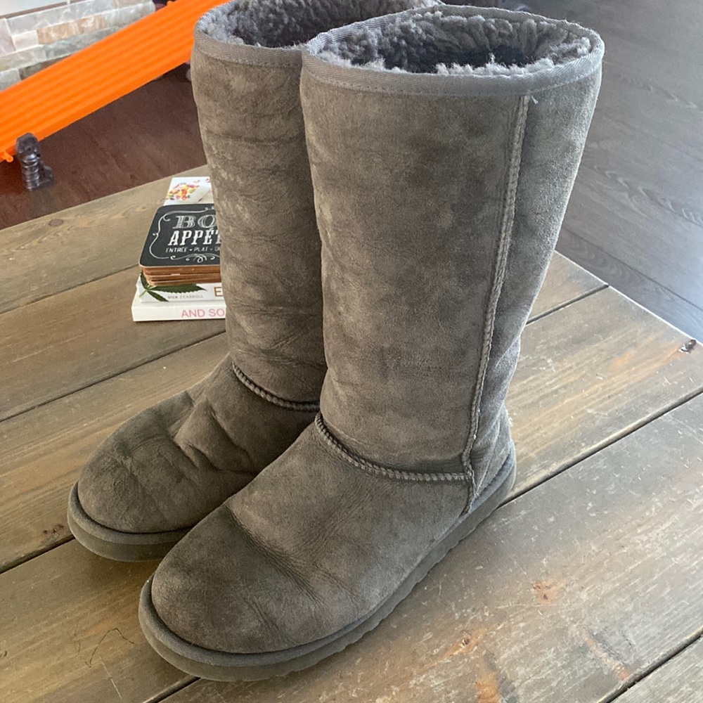 UGG Classic Tall ll